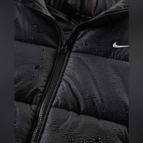 ❗️Nike sportswear classic puffer  Vest❗️ - Picture 7 of 8